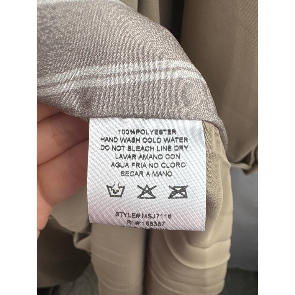 Women’s Mulla Medium Tan Overcoat w/ Detachable Belt - Picture 5 of 5